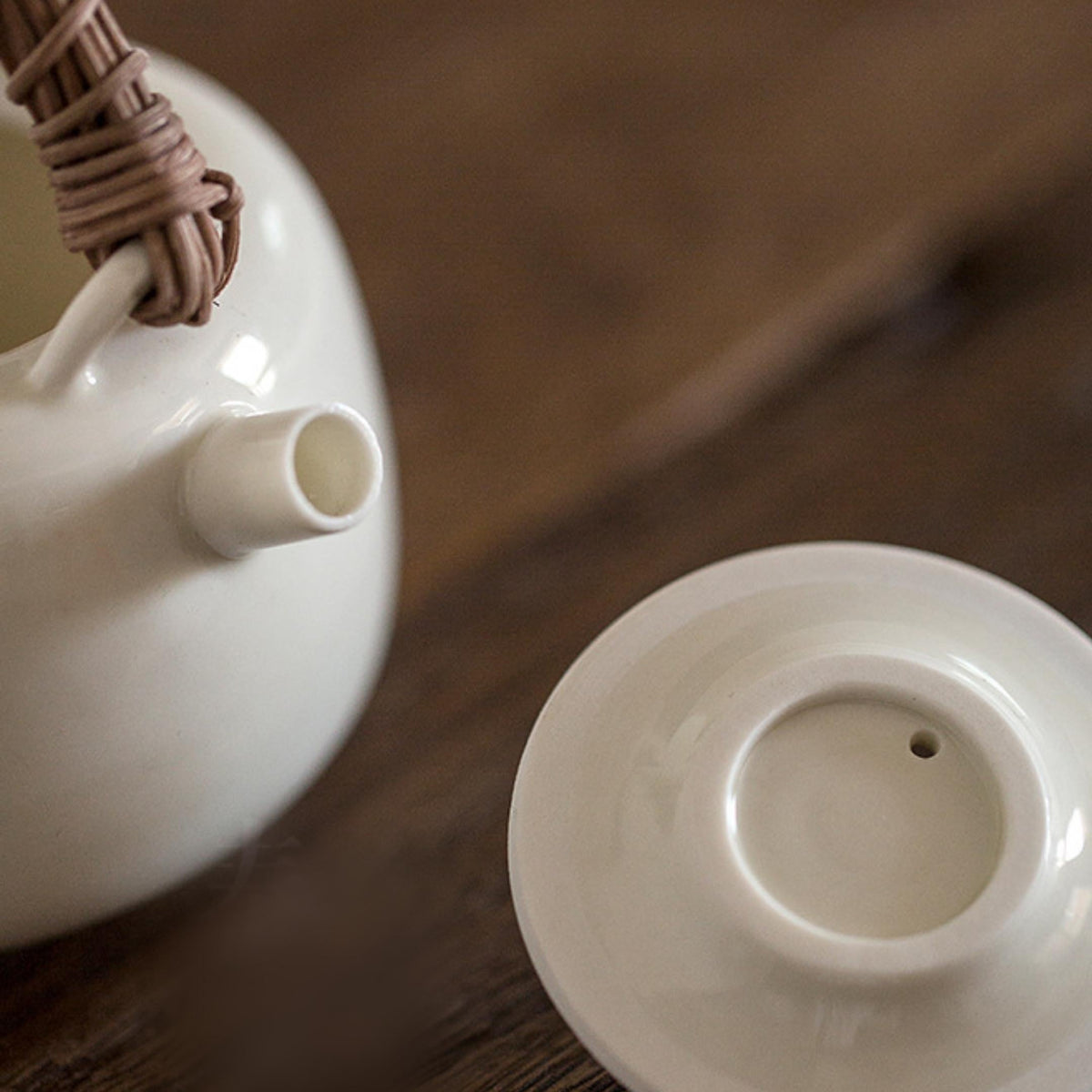 Rattan Handle Milky White Ceramic Kung Fu Teapot