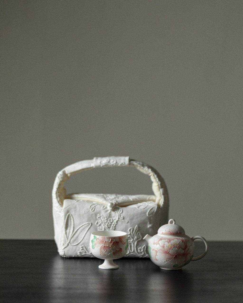 Hand-painted Ceramic Soft pink peony blossom 145ml Chinese Teapot Set