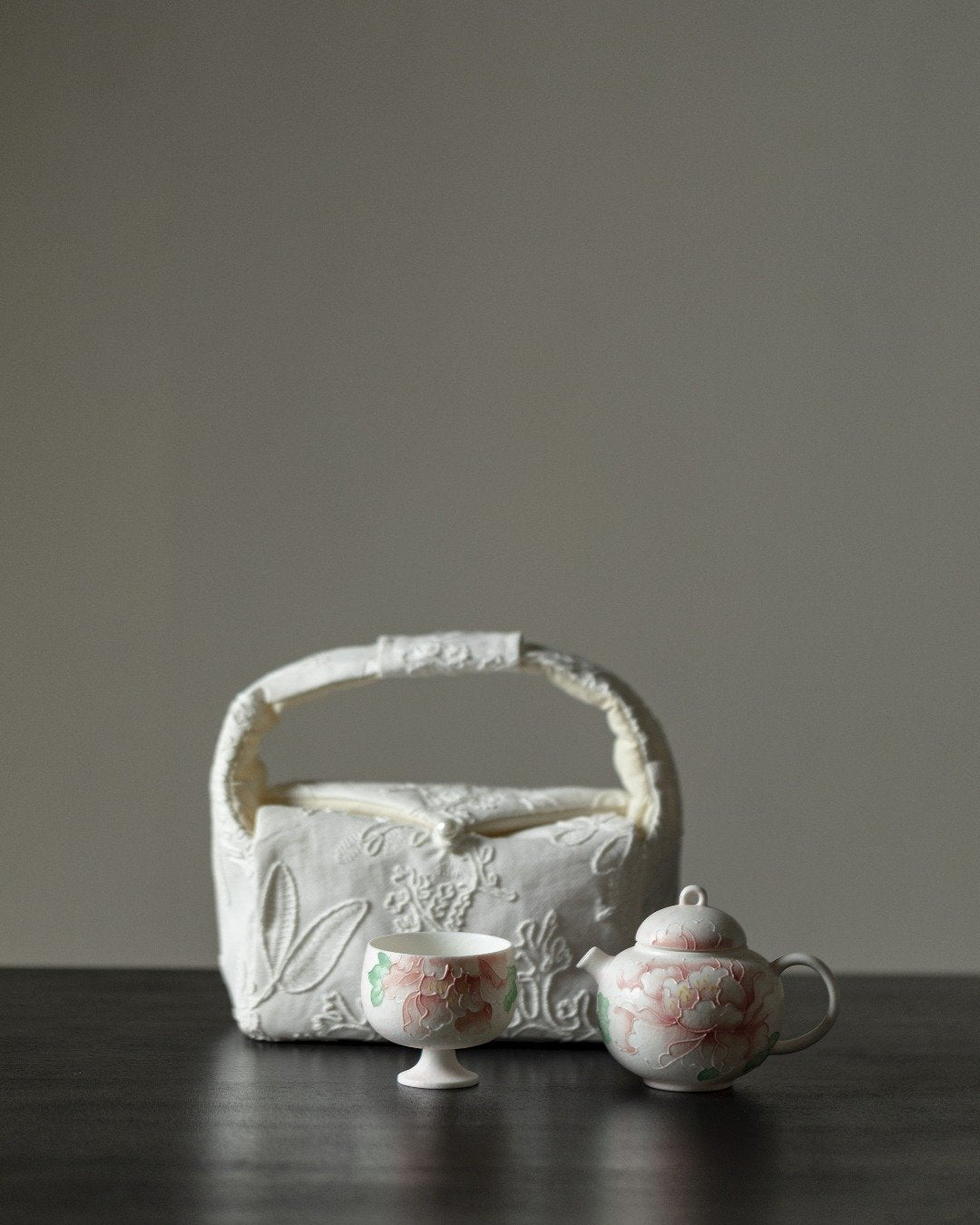 Hand-painted Ceramic Soft pink peony blossom 145ml Chinese Teapot Set